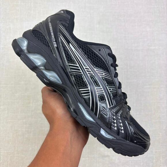 🎬 2024 Asics Gel-Kayano 14 “Black Pure Silver” 10W - Picture 1 of 6